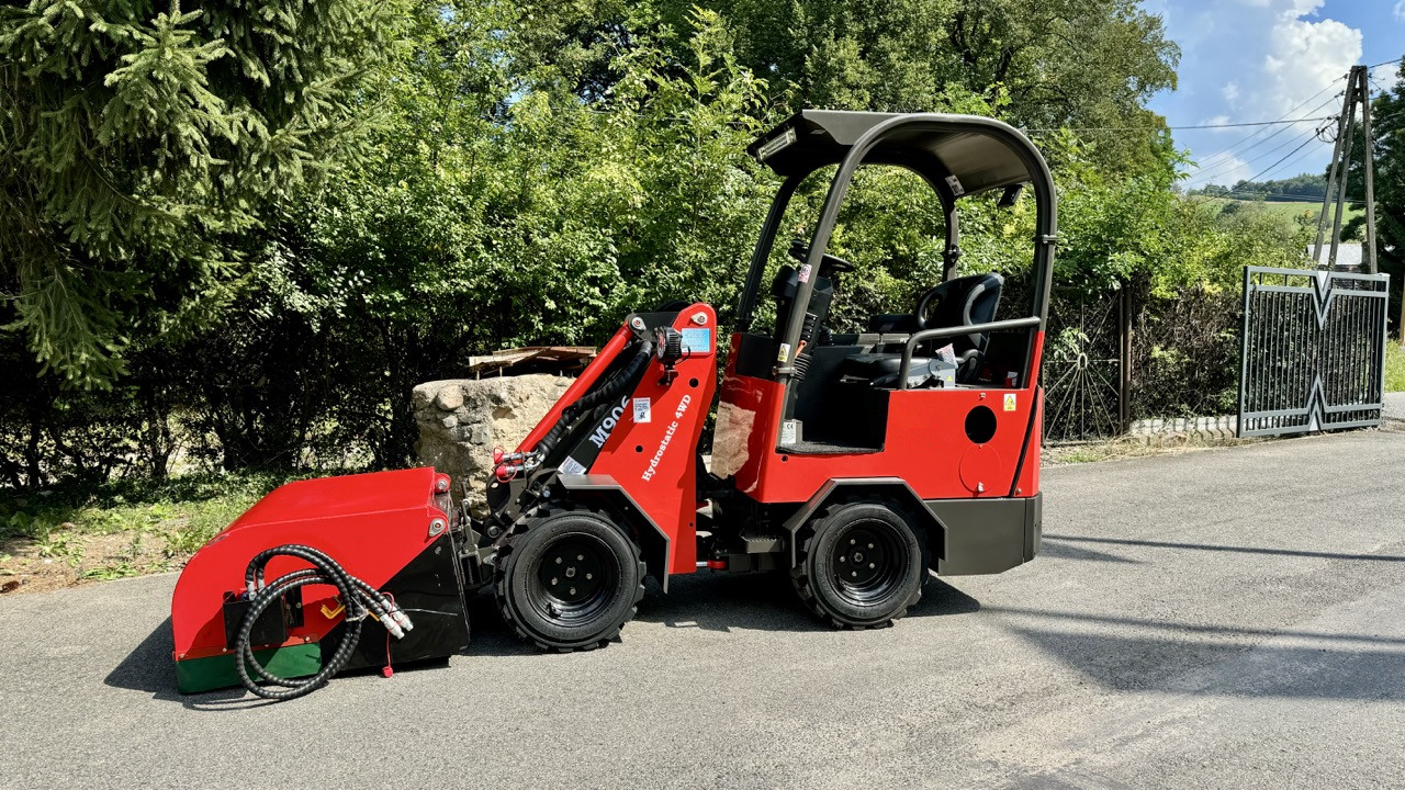 На дороге в Польше: наш телескопический погрузчик приступает к работе